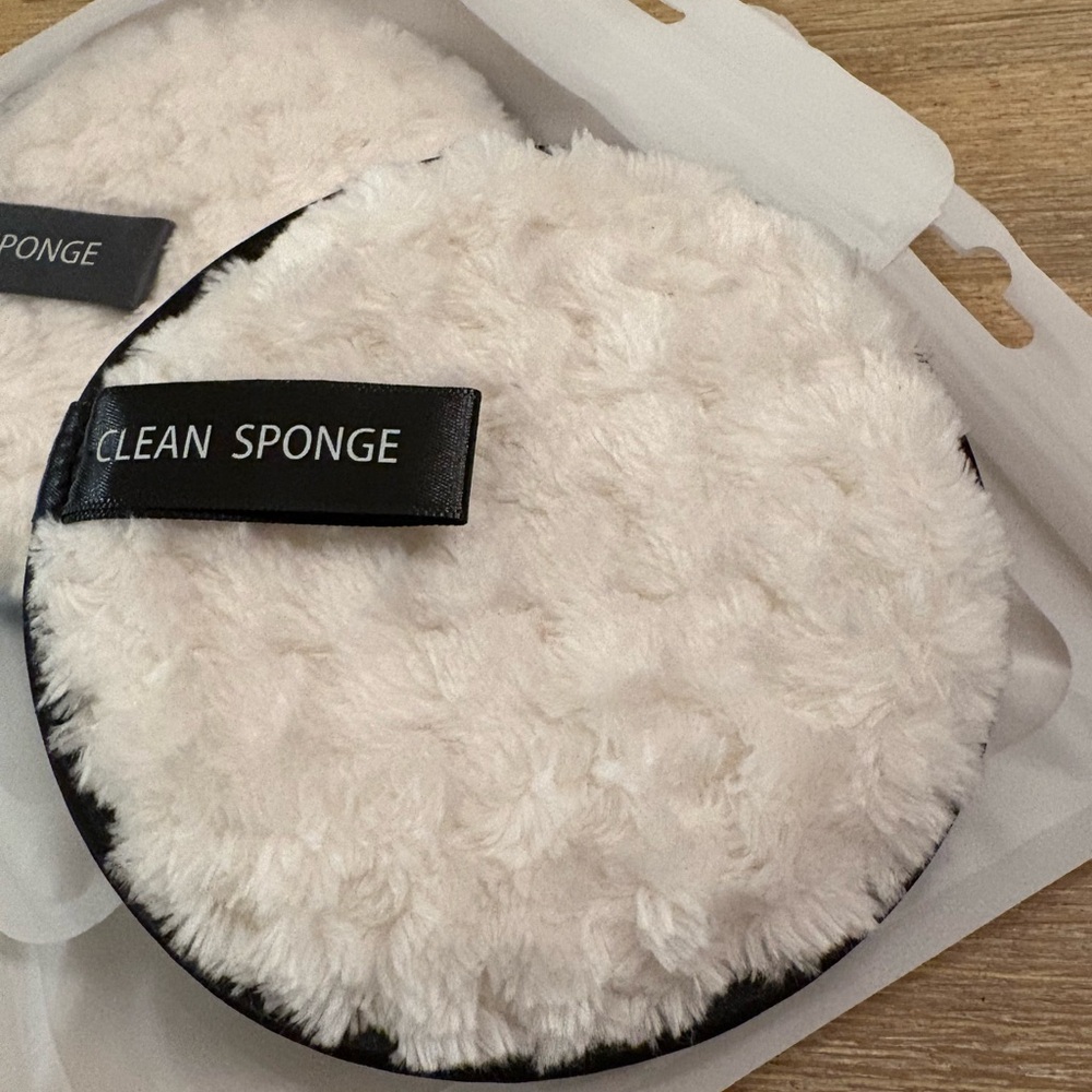 New- Makeup Remover Facial Sponge Pad Set - Picture 3 of 12